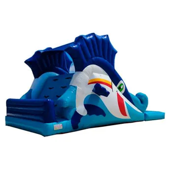 Tobogán inflable con forma de Pez vela.